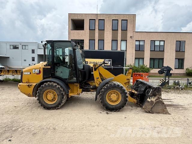 CAT 906 Incarcator pe pneuri