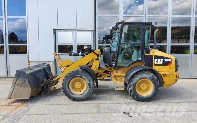 CAT 908M Incarcator pe pneuri