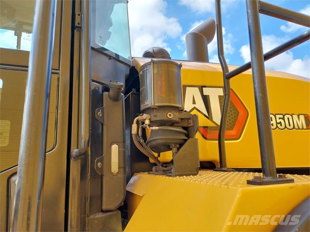 CAT 950M Incarcator pe pneuri