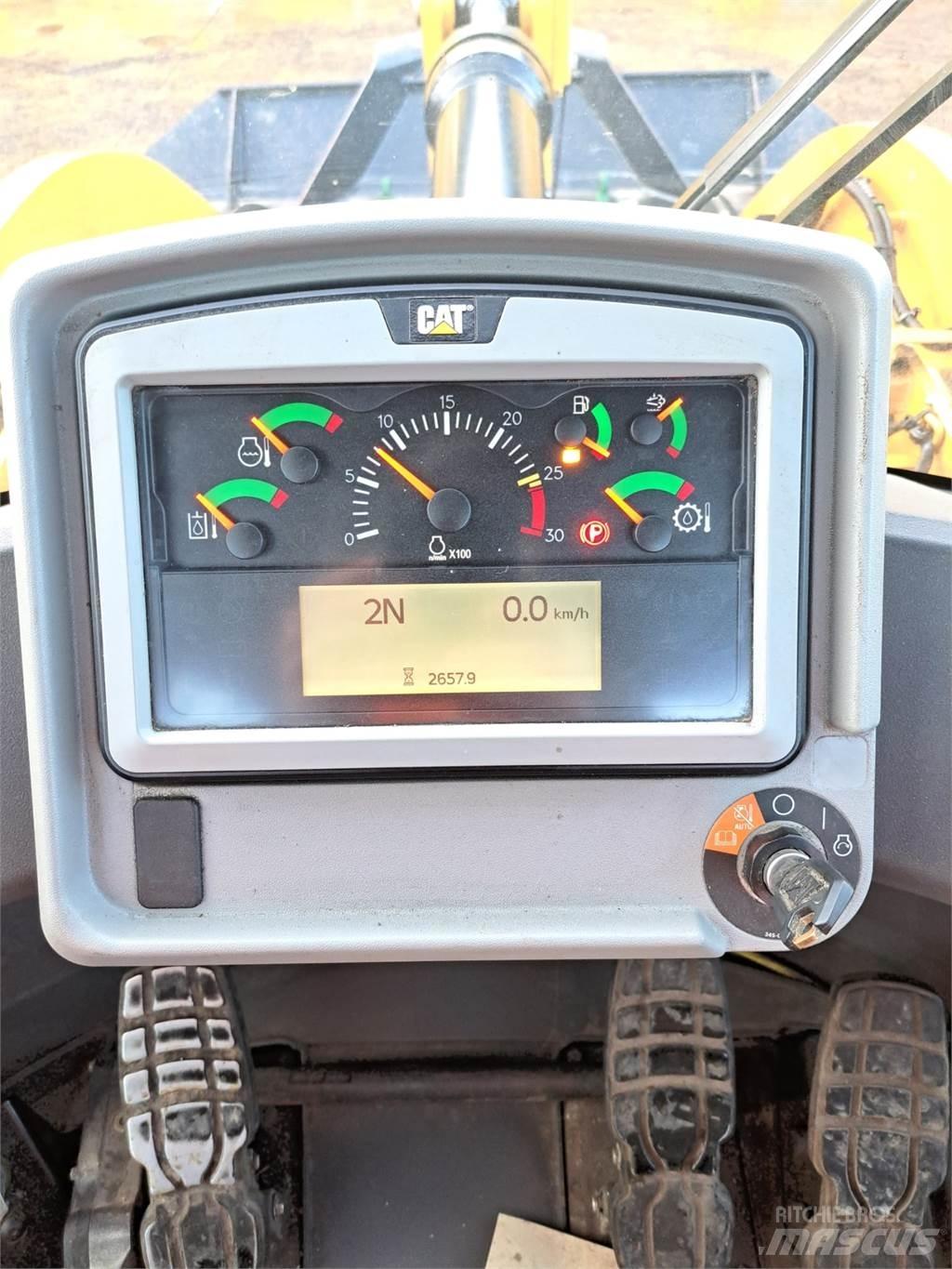 CAT 950M Incarcator pe pneuri