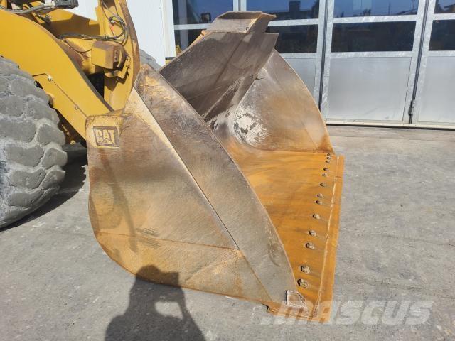 CAT 972M XE Incarcator pe pneuri