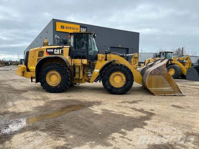 CAT 982M Incarcator pe pneuri