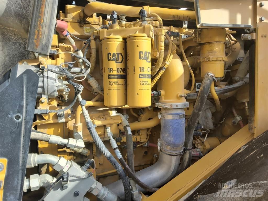 CAT 982M Incarcator pe pneuri