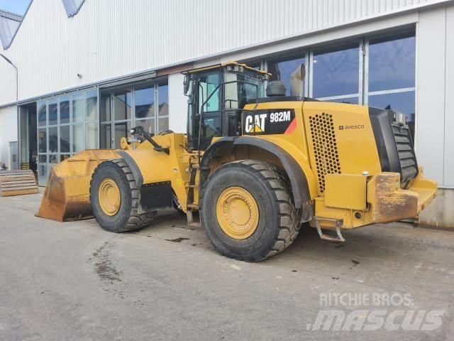 CAT 982M Incarcator pe pneuri