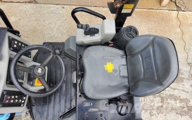 CAT CC2.6 Cilindri compactori micsti