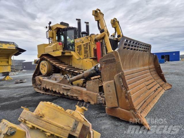 CAT D11T Buldozere pe senile