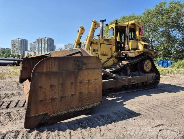 CAT D9N Buldozere pe senile