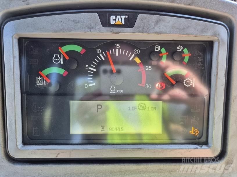 CAT D9T Buldozere pe senile