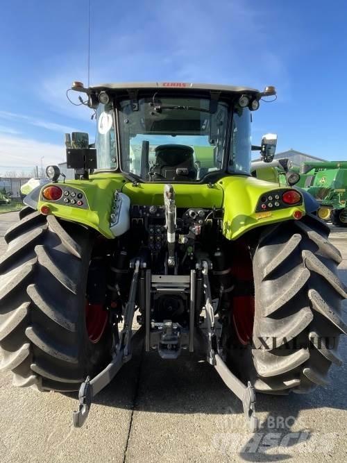 CLAAS Arion 440 Tractoare