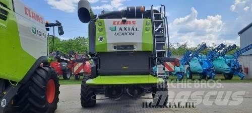 CLAAS Lexion 660 Combine de secerat