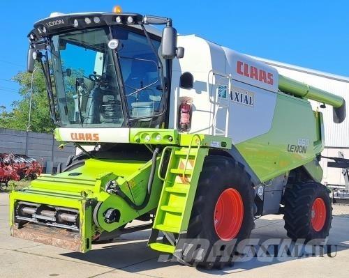 CLAAS Lexion 660 Combine de secerat