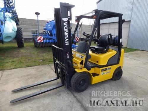 Hyundai 20L-7M Utilaje agricole - Altele