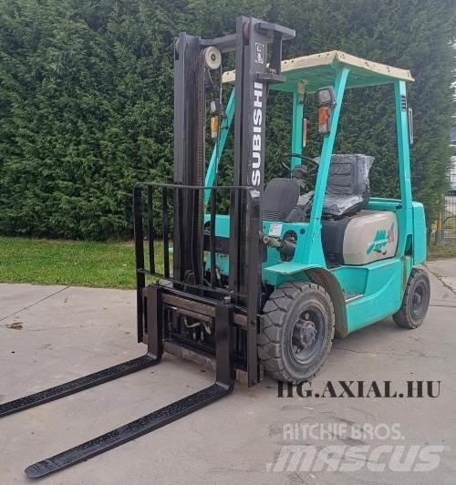  Mitshubishi FD 25 Strivuitoare-altele