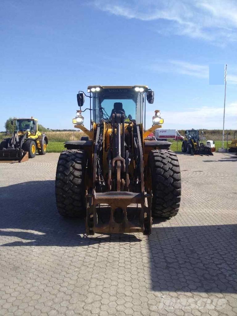 Volvo L 120 H Incarcator pe pneuri