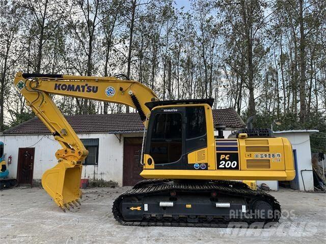 Komatsu PC200-8 Excavatoare pe șenile

