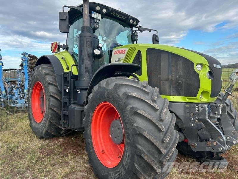 CLAAS Axion 950 Tractoare