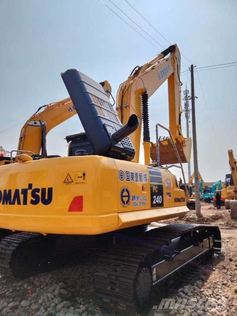 Komatsu PC 240 Excavatoare pe șenile
