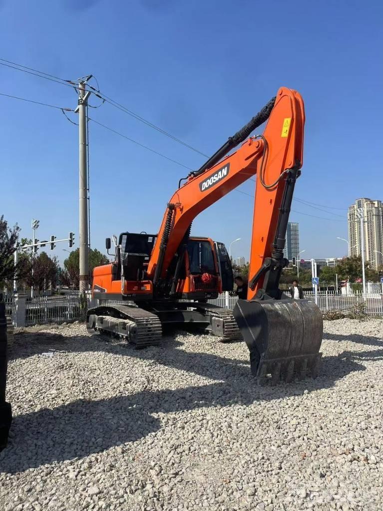 Doosan DX 225LC-9C Excavatoare pe șenile
