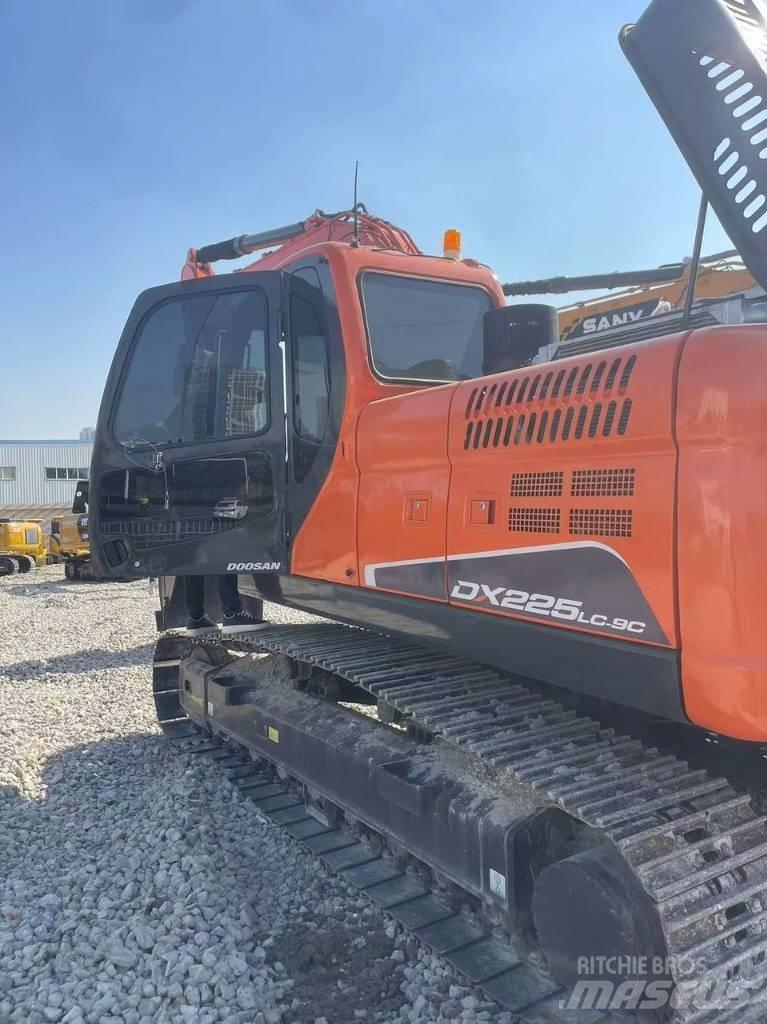 Doosan DX 225LC-9C Excavatoare pe șenile

