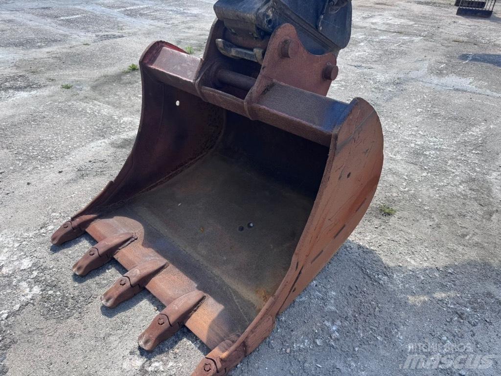JCB JS 210 LC Excavatoare pe șenile
