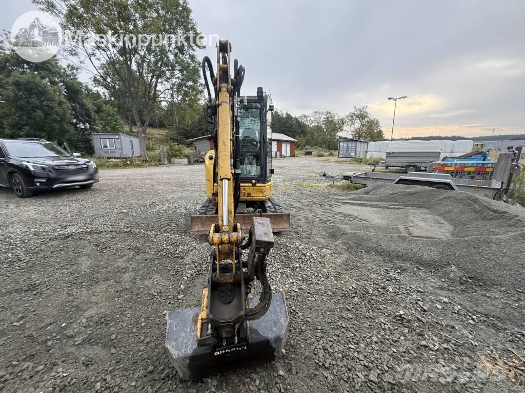 Komatsu PC 26 MR Mini excavatoare < 7t