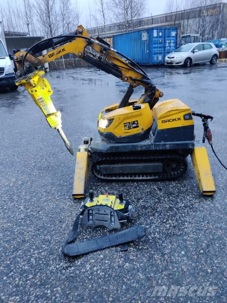 Brokk 70 Excavatoare de demolare