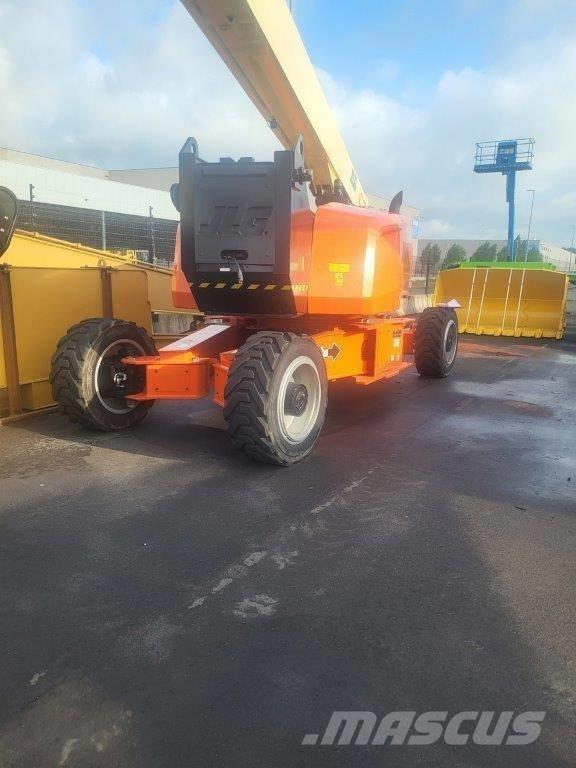 JLG 1500AJP Nacele cu brat articulat