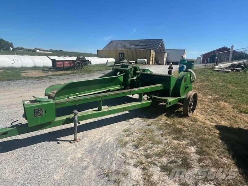 John Deere 3950 Culegatoare de nutret