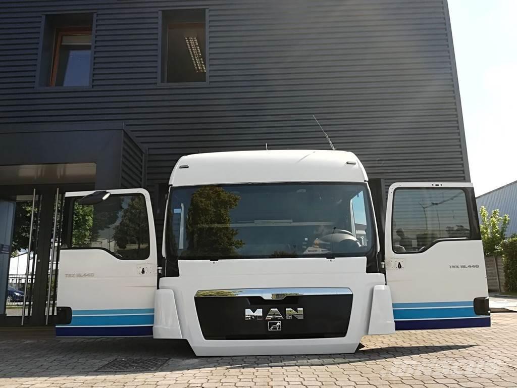 MAN TGX XLX EURO 5 Cabine si interior