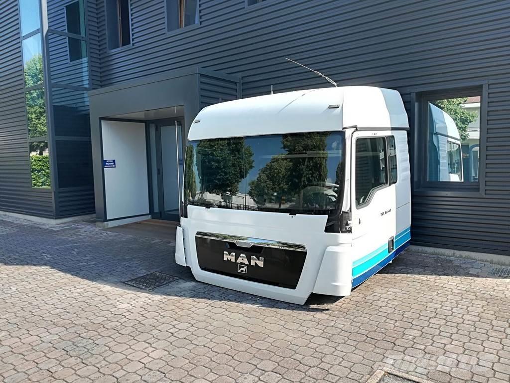 MAN TGX XLX EURO 5 Cabine si interior