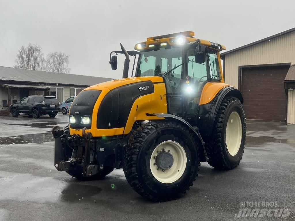 Valtra M 150-4 Tractoare