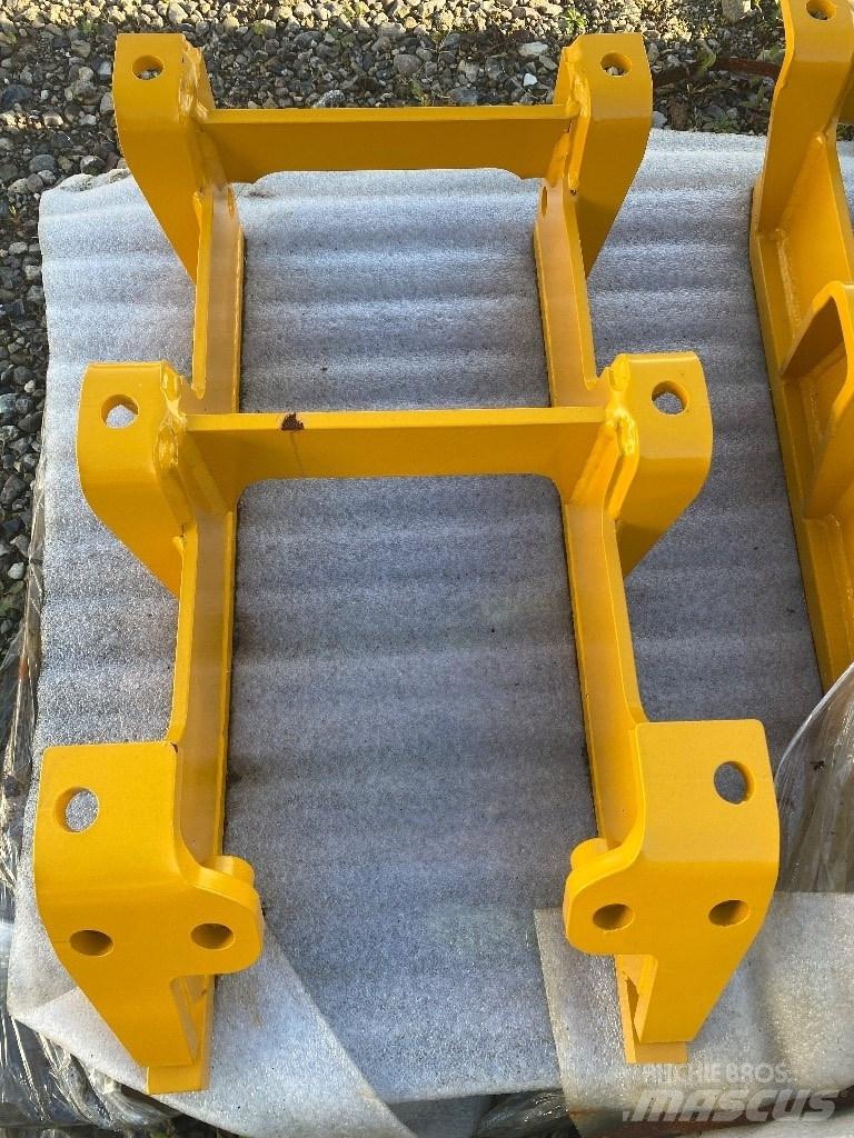 Komatsu D65PX Buldozere pe senile