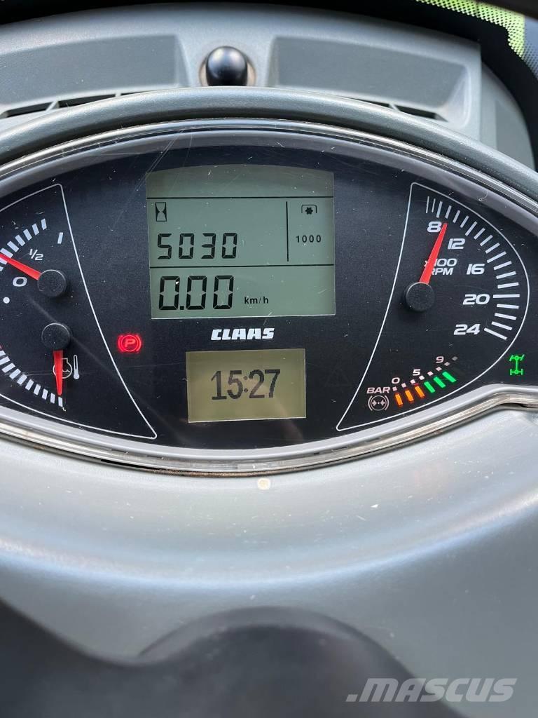 CLAAS Axion 800 CIS Tractoare