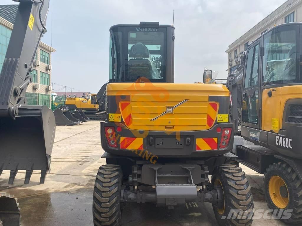 Volvo EW 60w vs Excavatoare pe șenile
