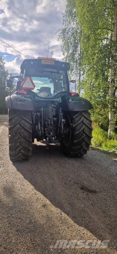Valtra T194 versu Tractoare