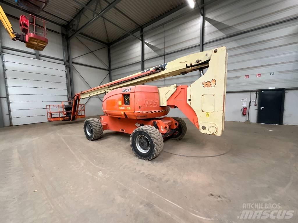 JLG 800 AJ Nacele cu brat articulat