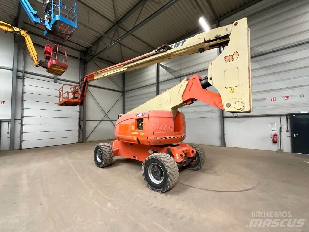 JLG 800 AJ Nacele cu brat articulat
