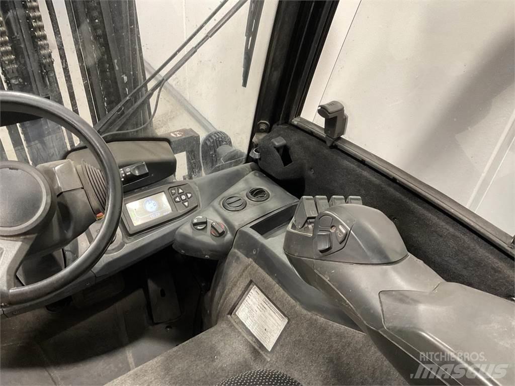CAT EP35N Stivuitor electric