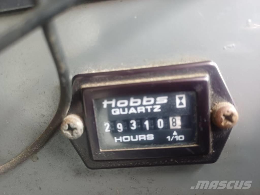 Kobelco CKE 2500 Macarele