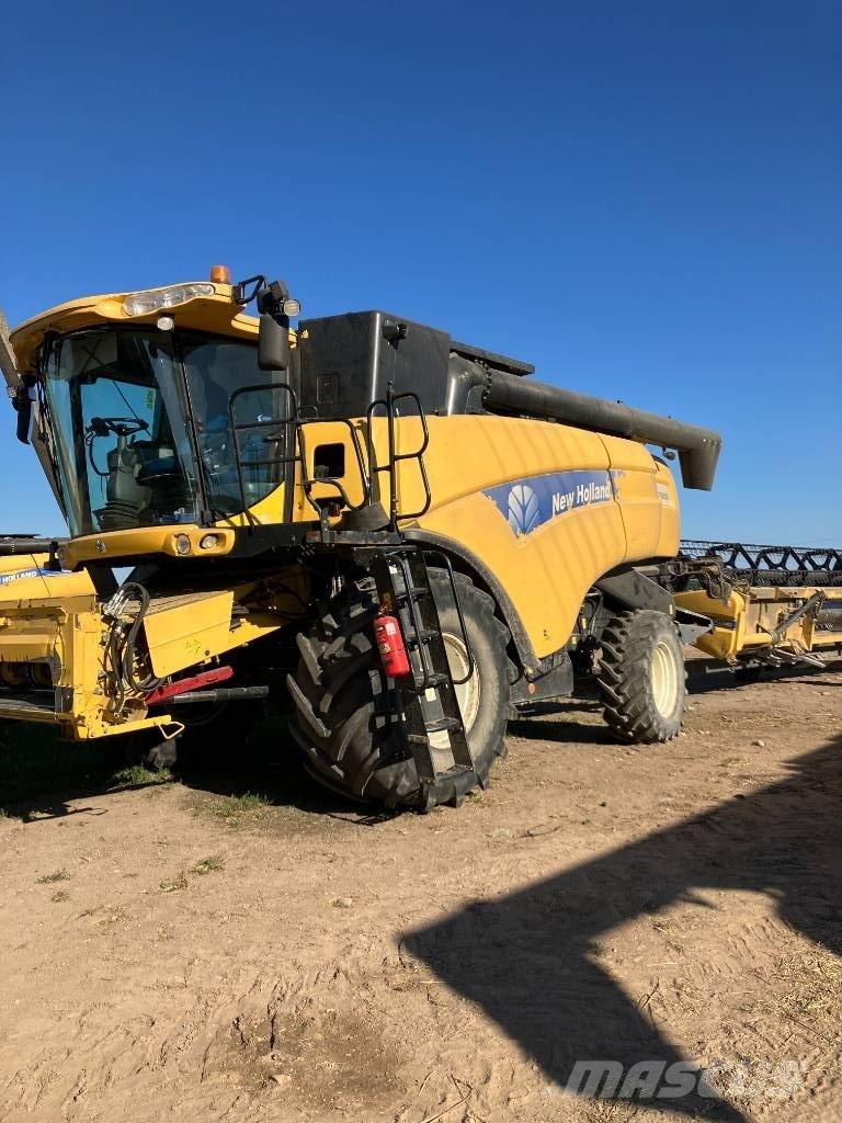 New Holland CX 8080 Combine de secerat