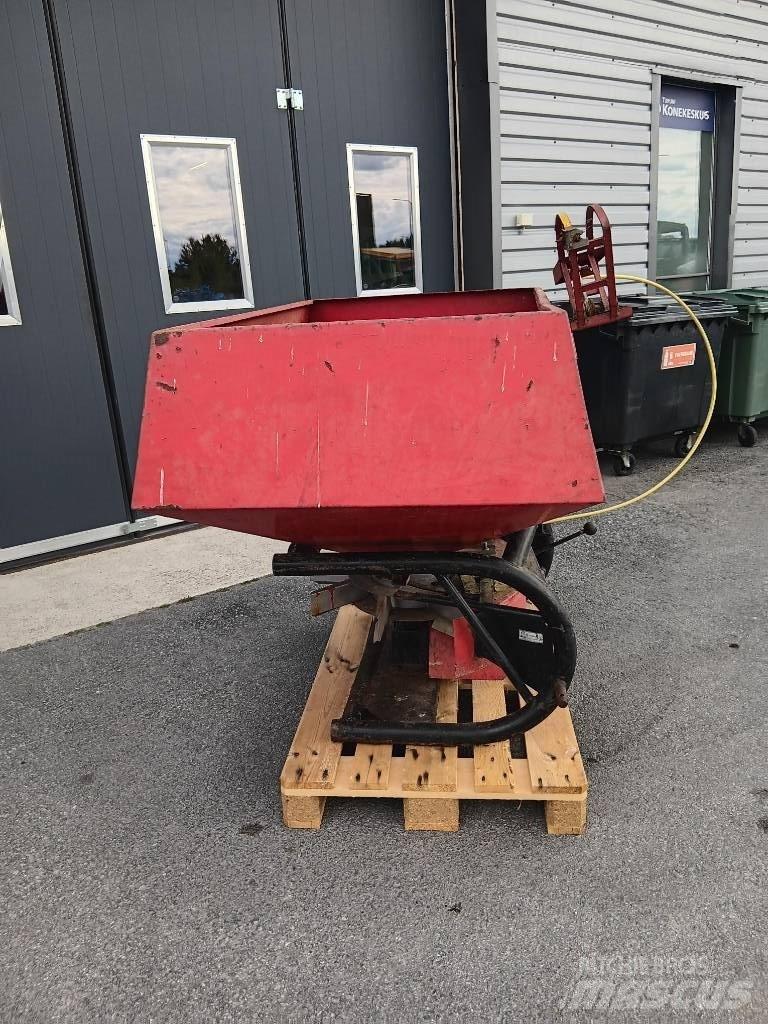 YLÖ Viska 800 Împrastierea mineralelor