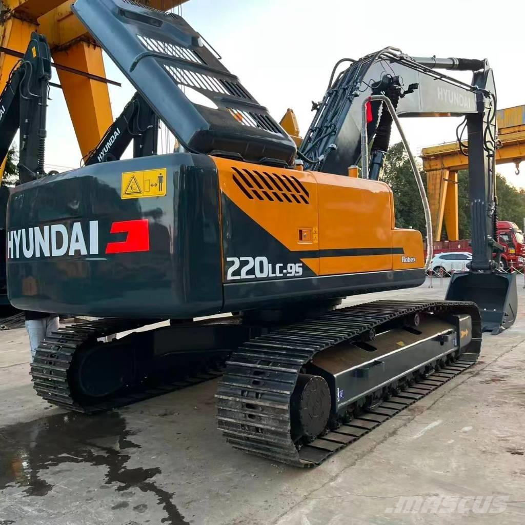Hyundai R220LC-9S Excavatoare 7t - 12t