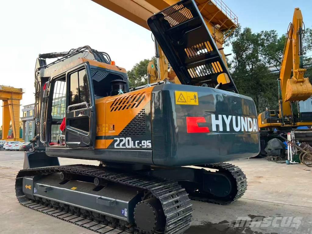 Hyundai R220LC-9S Excavatoare 7t - 12t