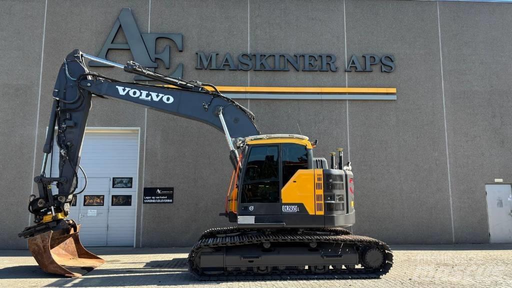 Volvo ECR 235 E Excavatoare pe șenile
