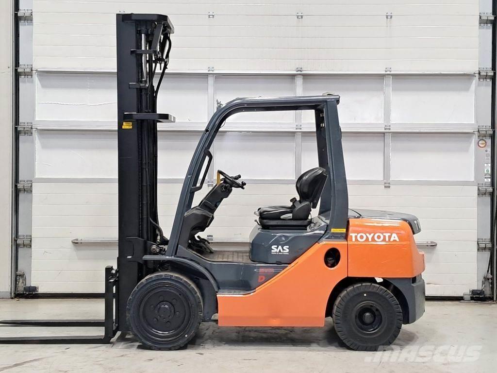 Toyota 02-8FDF30 Stivuitor diesel