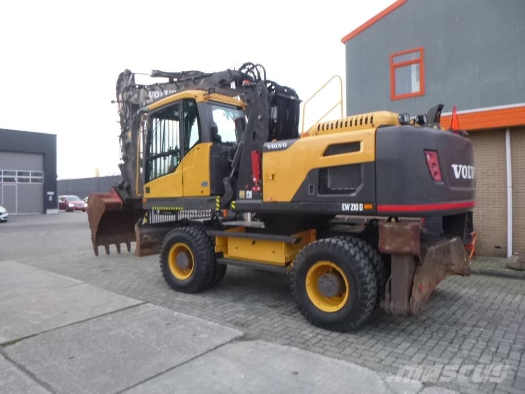 Volvo EW 210 D Excavatoare cu roti