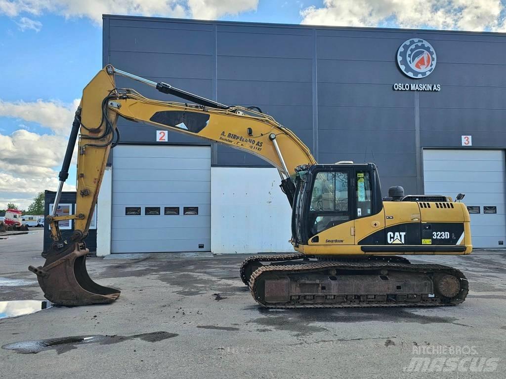 CAT 323 D L Excavatoare pe șenile

