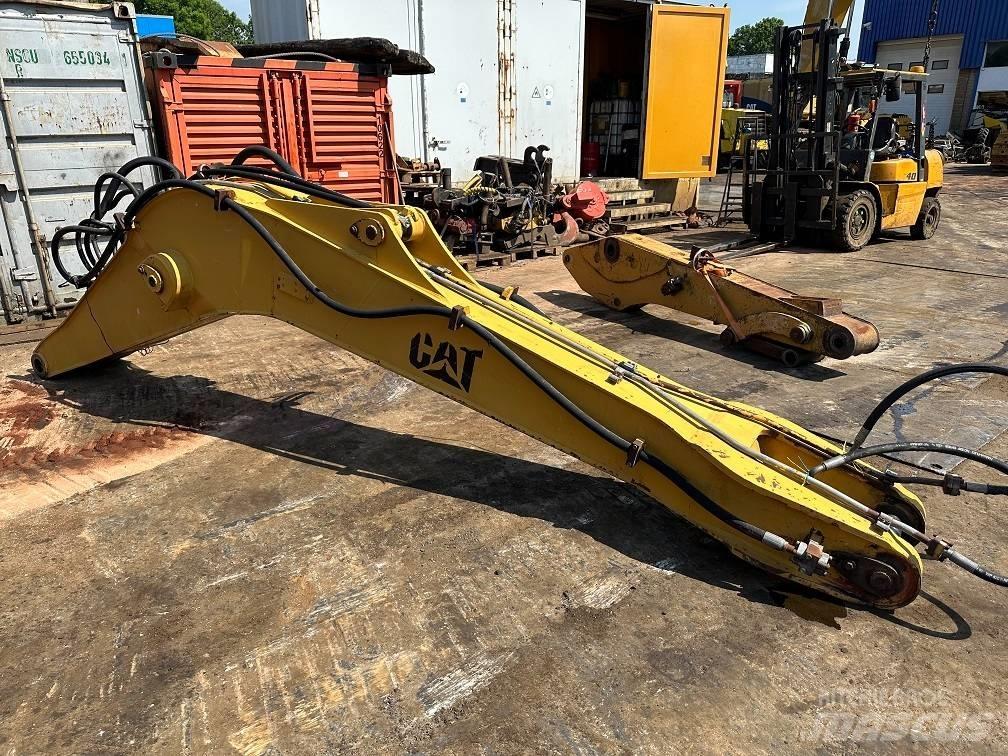 CAT 214 B FT boom Excavatoare cu roti