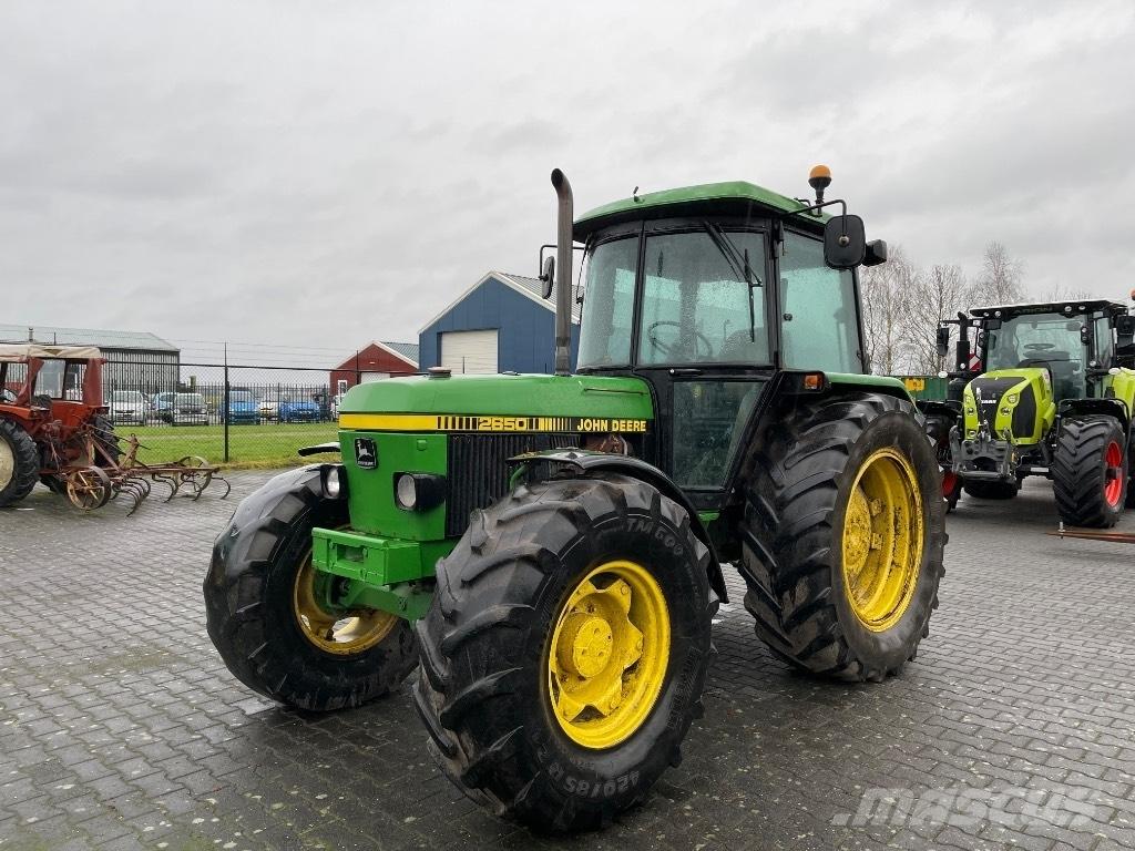 John Deere 2650 Tractoare