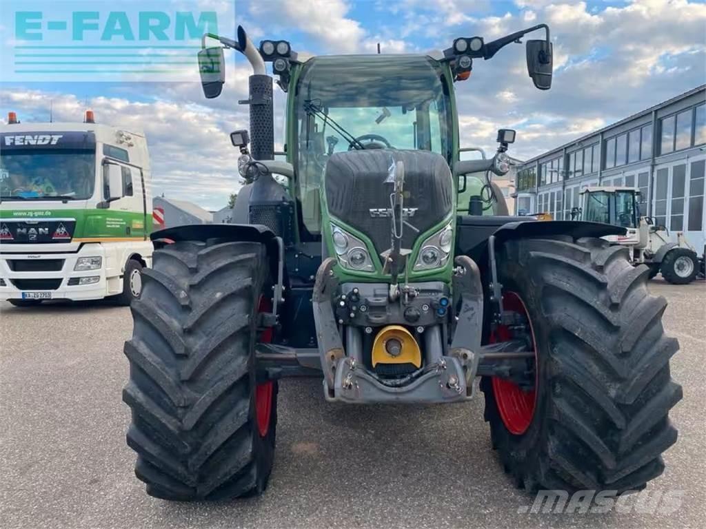 Fendt Vario 718 Tractoare
